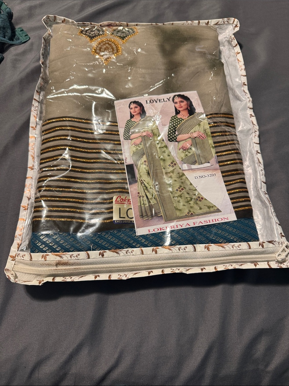 Lokriya Fashion Striped Ethnic Saree